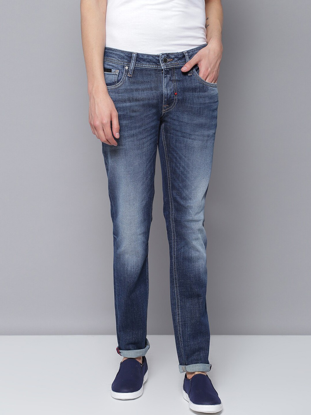 

Antony Morato Men Blue Regular Fit Mid-Rise Clean Look Stretchable Jeans