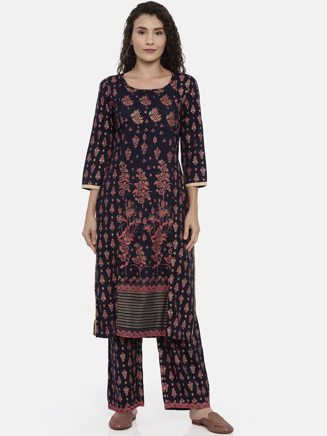 

Souchii Women Navy Blue & Pink Printed Kurta with Palazzos