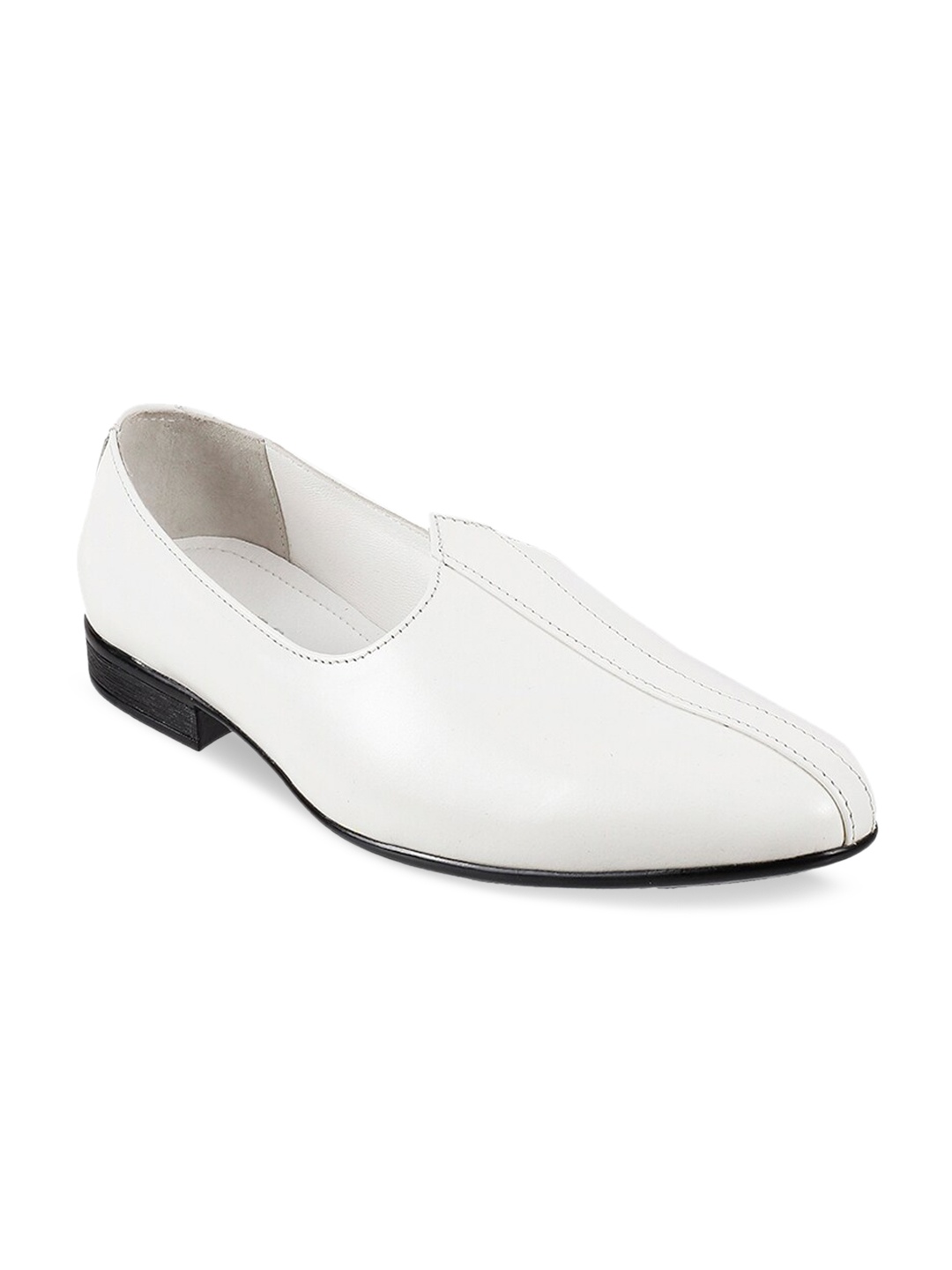 Metro Men White Solid Leather Mojaris