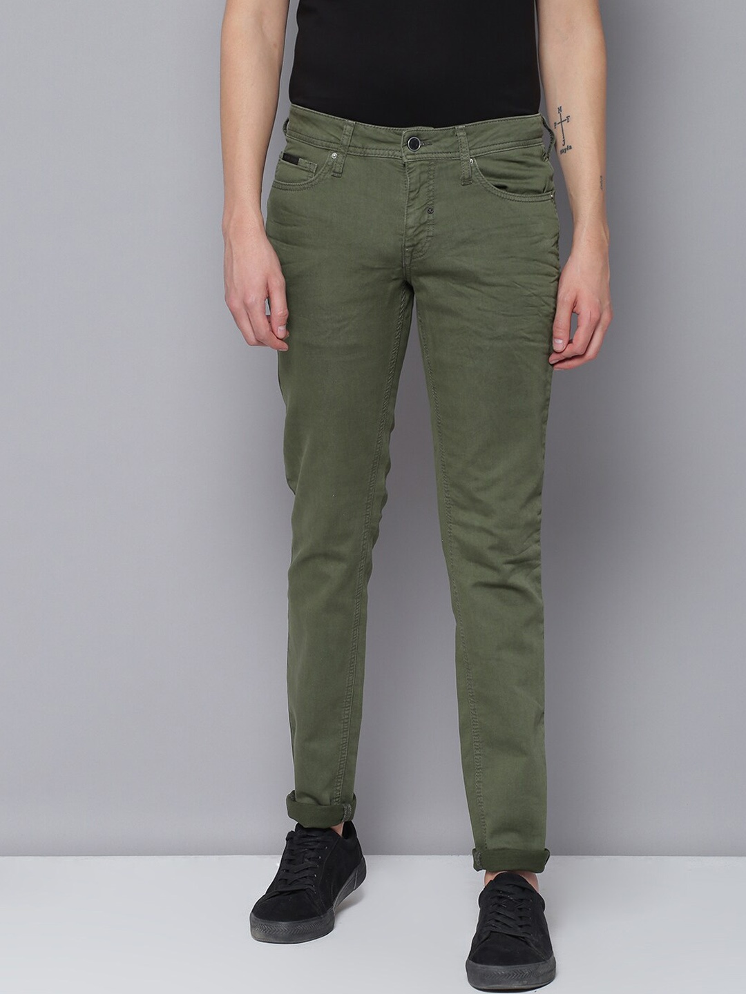 

Antony Morato Men Olive Green Regular Fit Mid-Rise Clean Look Stretchable Jeans