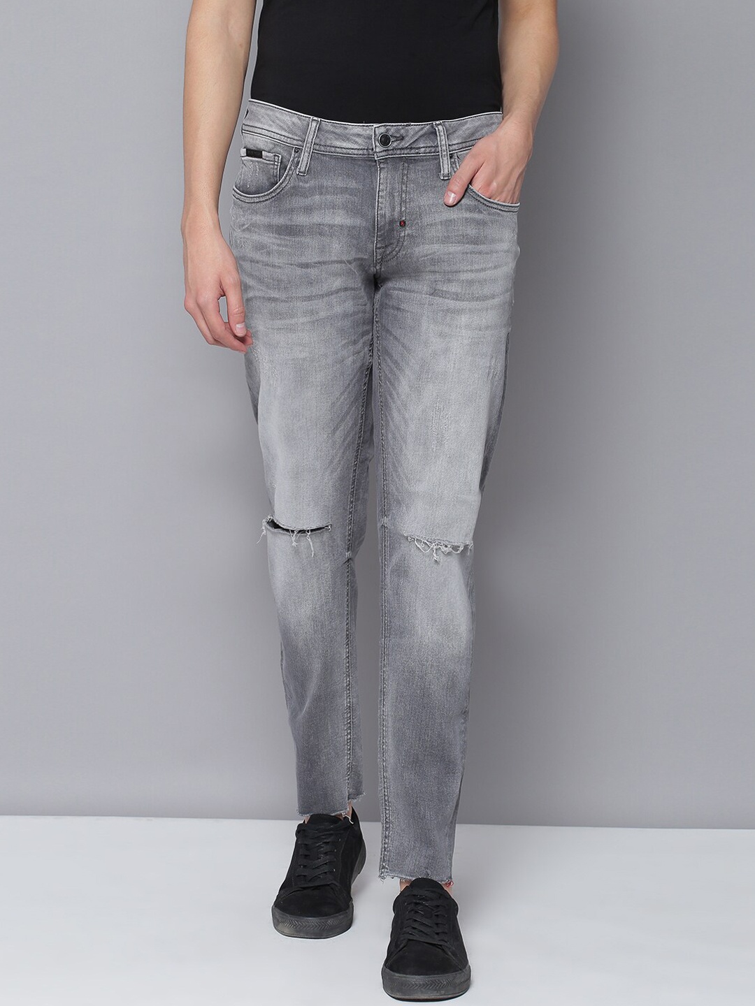 

Antony Morato Men Grey Regular Fit Mid-Rise Mildly Distressed Stretchable Jeans