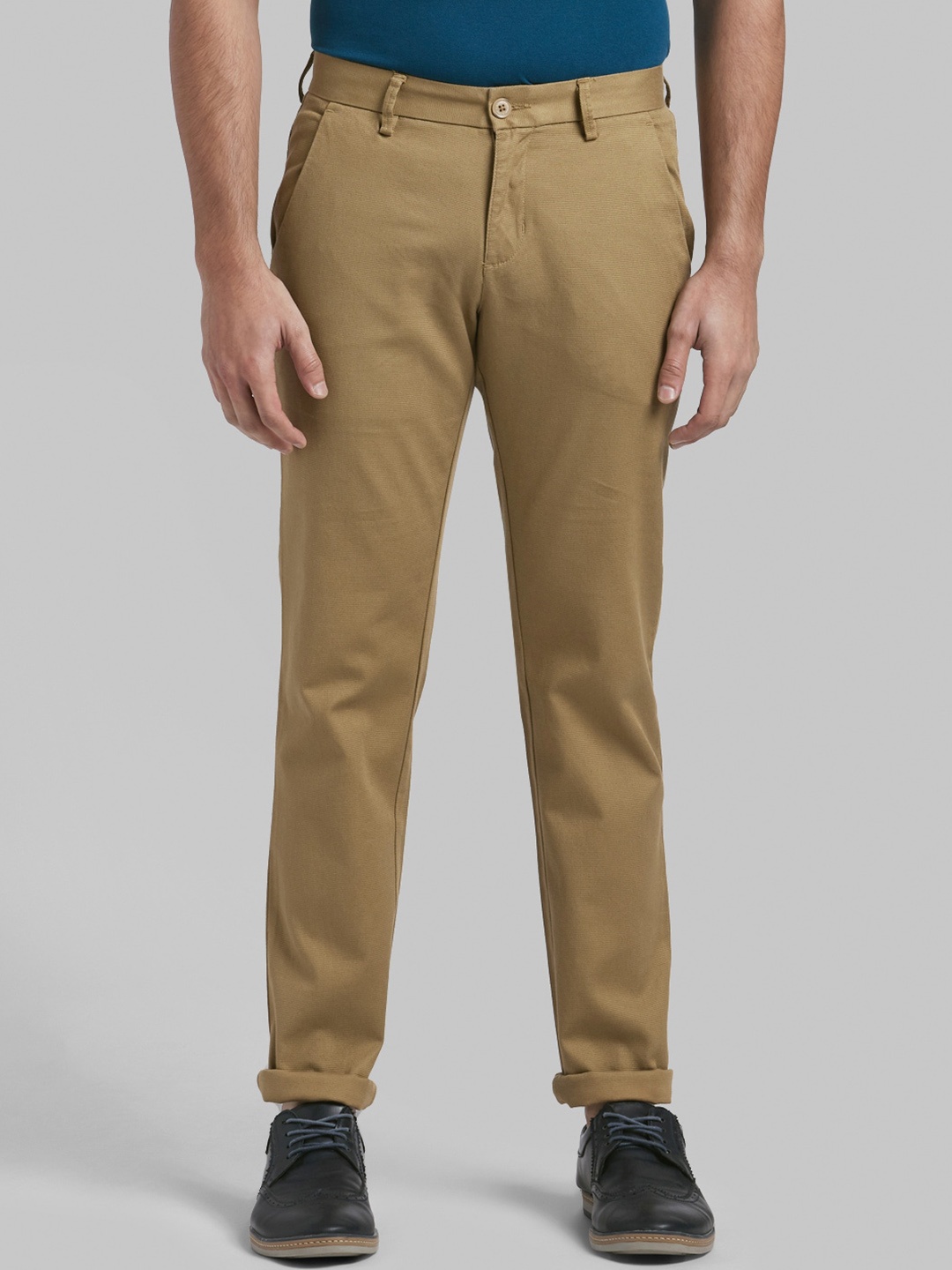

Parx Men Khaki Tapered Fit Solid Chinos