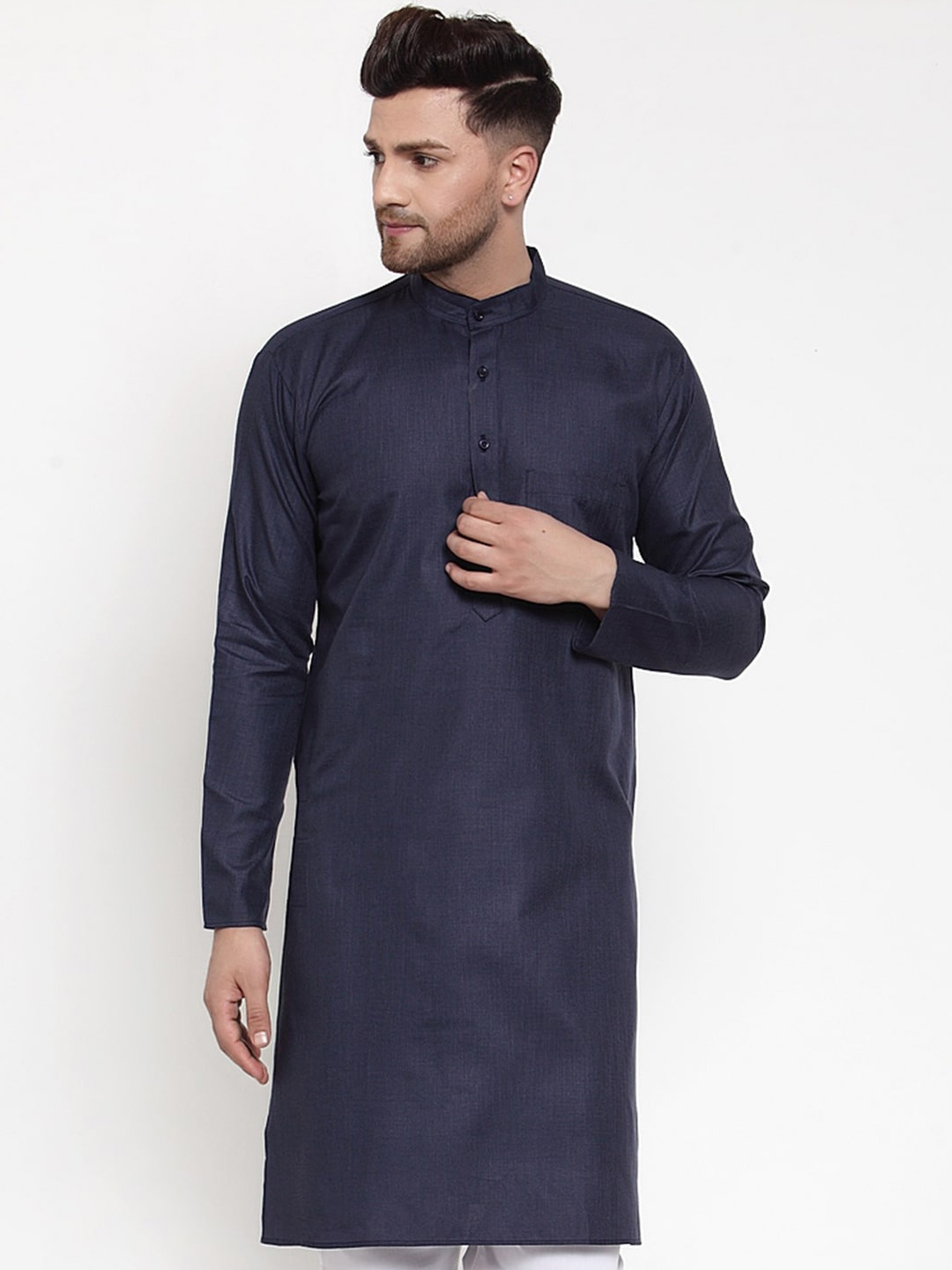 

Jompers Men Navy Blue Solid Straight Kurta