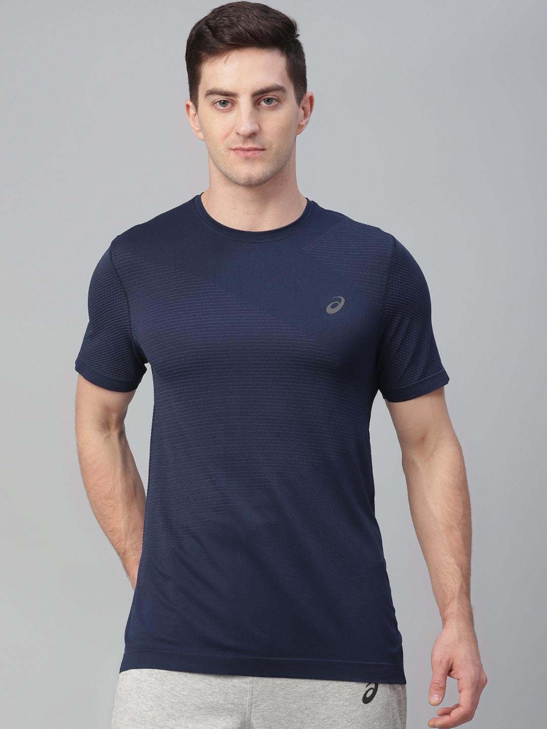 

ASICS Men Blue TOKYO SEAMLESS SS T-shirt