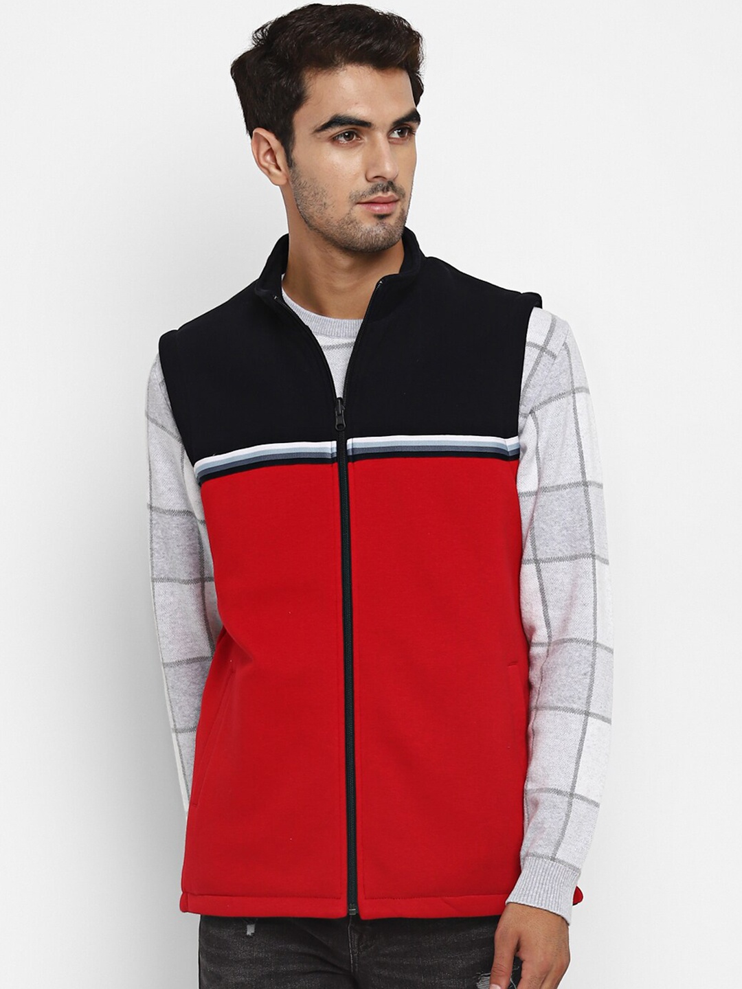 

Octave Men Blue & Black Colourblocked Sweatshirt