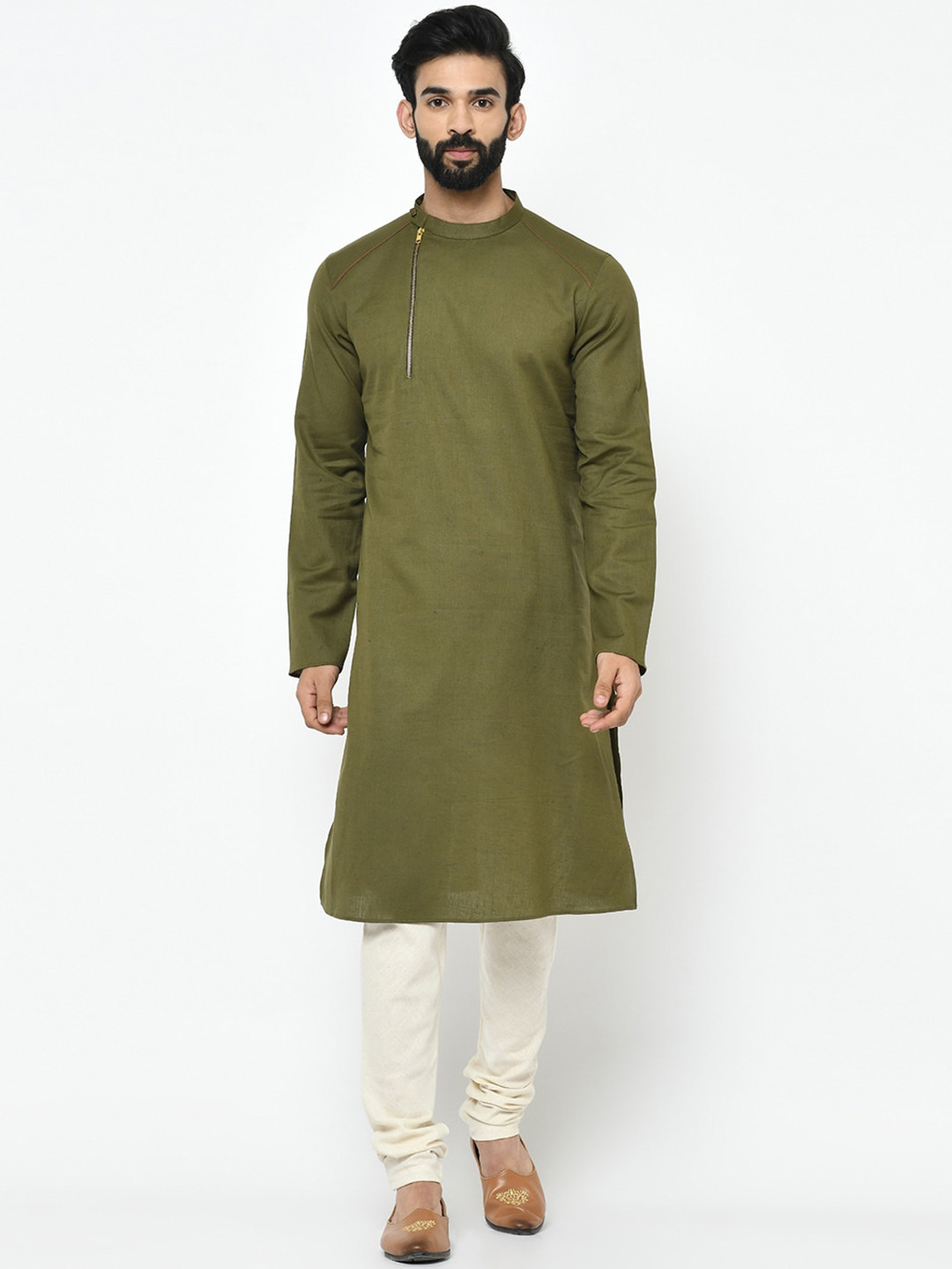 

KISAH Men Green & Off-White Solid Handloom Kurta with Pyjamas
