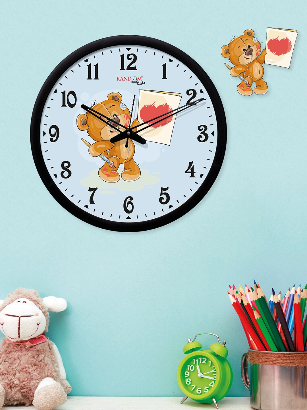 

RANDOM Blue & Brown Set of 2 Round Printed Analogue Wall Clock & Wall Decor