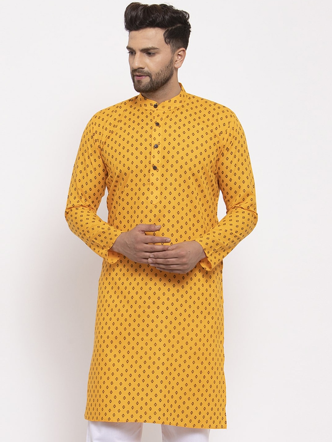

Jompers Men Yellow Printed Straight Kurta