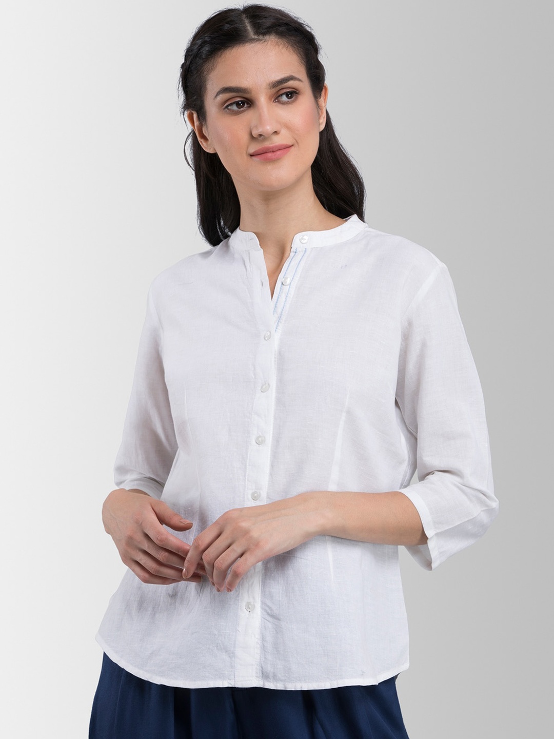 

FableStreet Women White Regular Fit Solid Casual Shirt