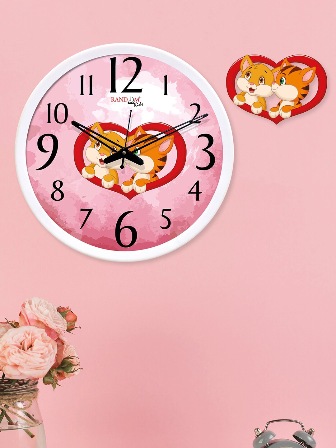 

Random Pink Cute Cub Wall Clock with 1 Cub Shape Plaque Wall Decor