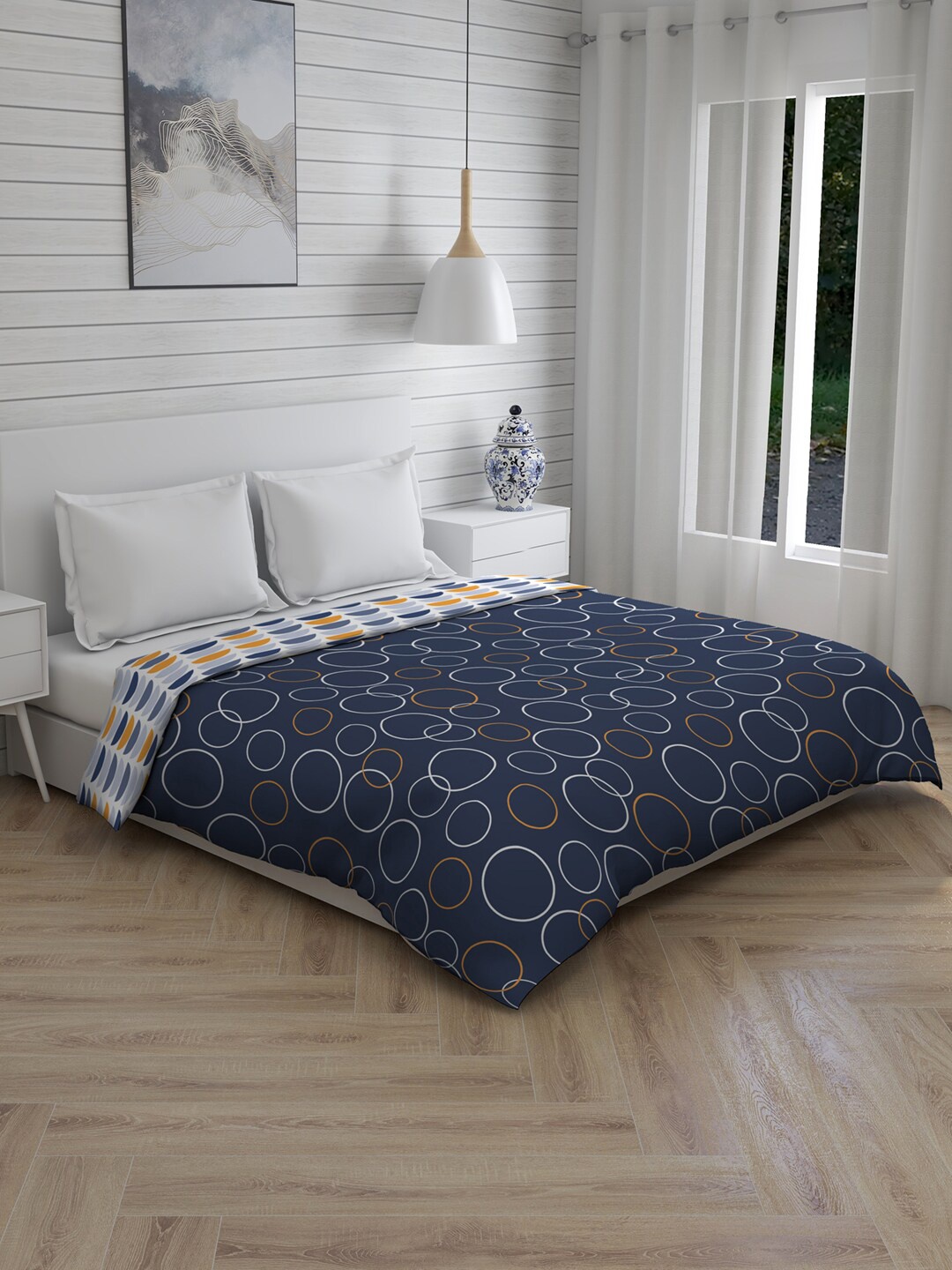 

Layers Navy Blue & White Printed Double King Cotton Bedding Set With Comforter
