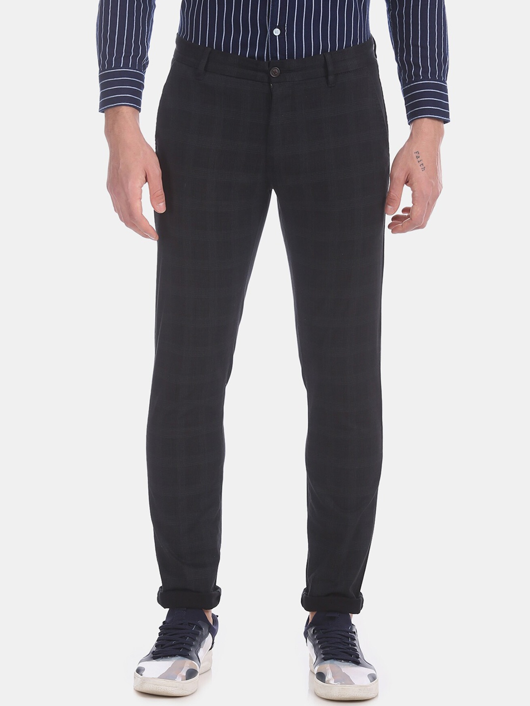 

Arrow Sport Men Grey Regular Fit Checked Joggers