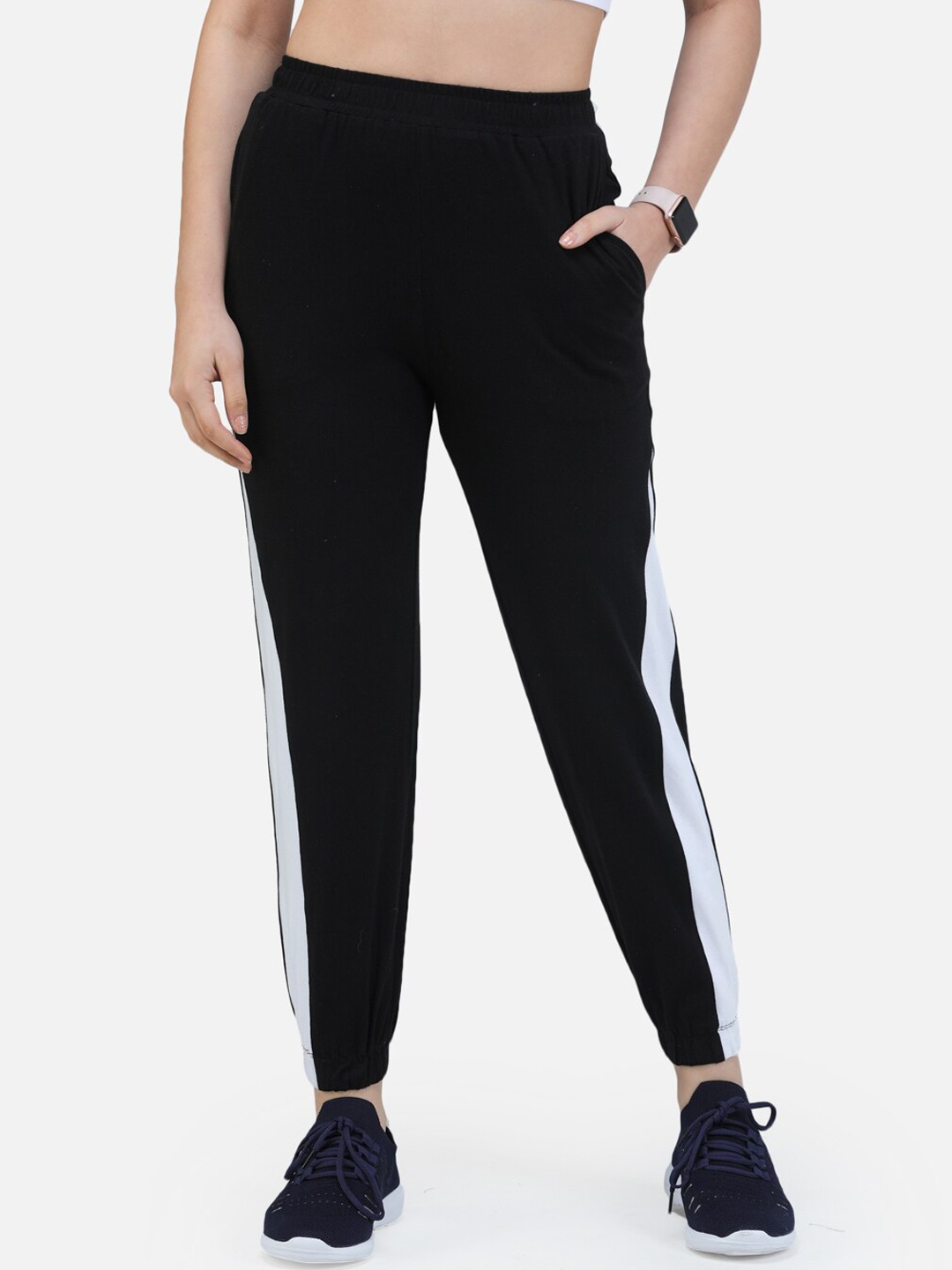 

SCORPIUS Women Black & White Colourblocked Joggers