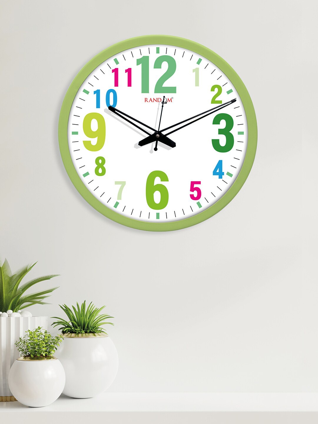 

RANDOM Green & White Solid 30.48 cm Analogue Wall Clock