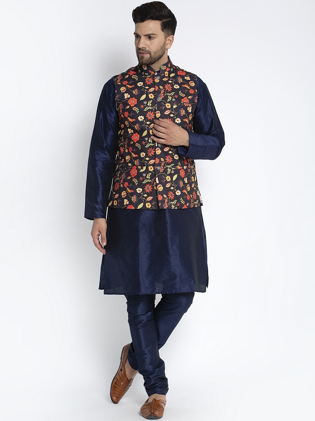 

Benstoke Men Blue Solid Kurta with Pyjamas & Nehru Jacket