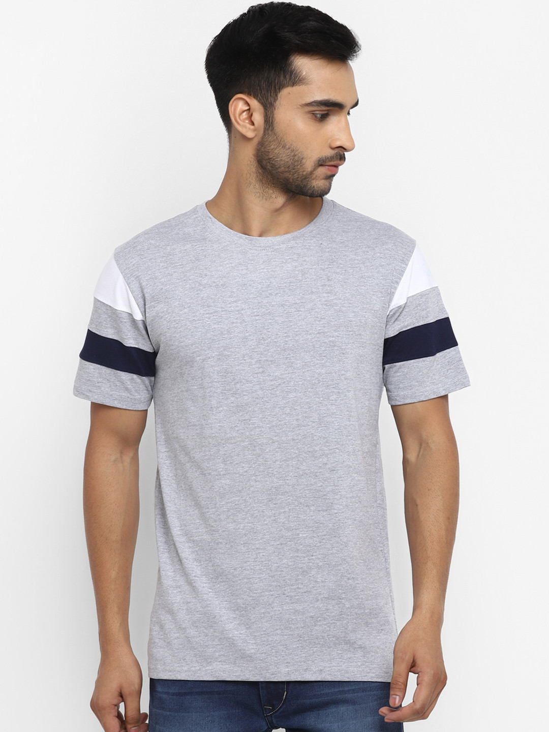 

Routeen Men Grey Solid Round Neck T-shirt