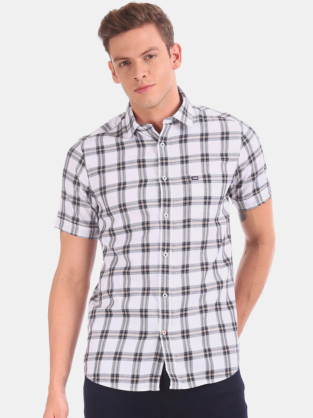 

Arrow Sport Men White & Navy Blue Regular Fit Checked Casual Shirt