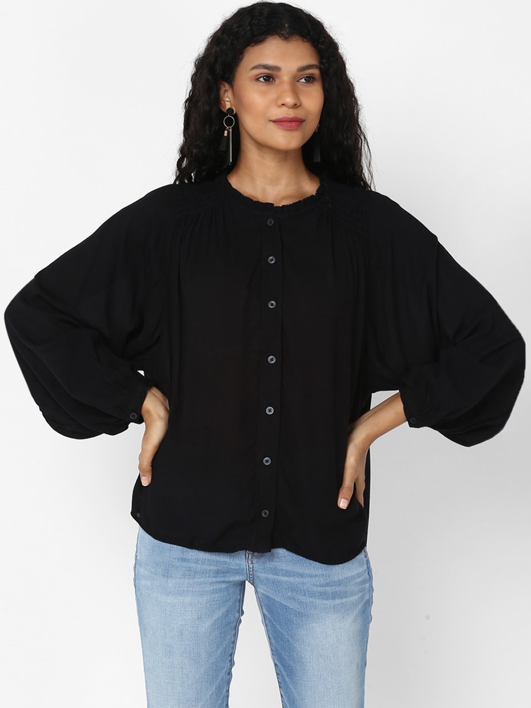 

AMERICAN EAGLE OUTFITTERS Women Black Slim Fit Solid Casual Shirt