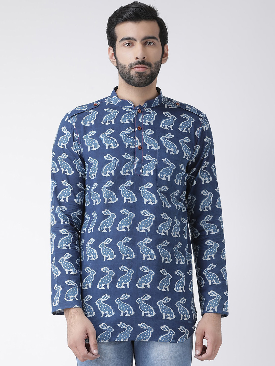 

Vartah Men Blue & White Printed Straight Kurta