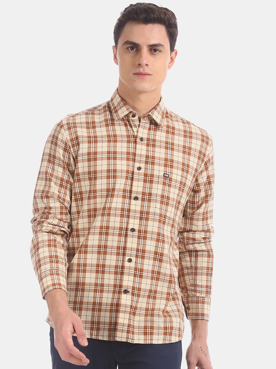 

Arrow Sport Men Brown & Beige Regular Fit Checked Casual Shirt