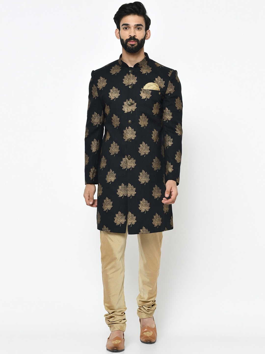 

Vartah Men Black & Gold-Colour Printed Sherwani Set