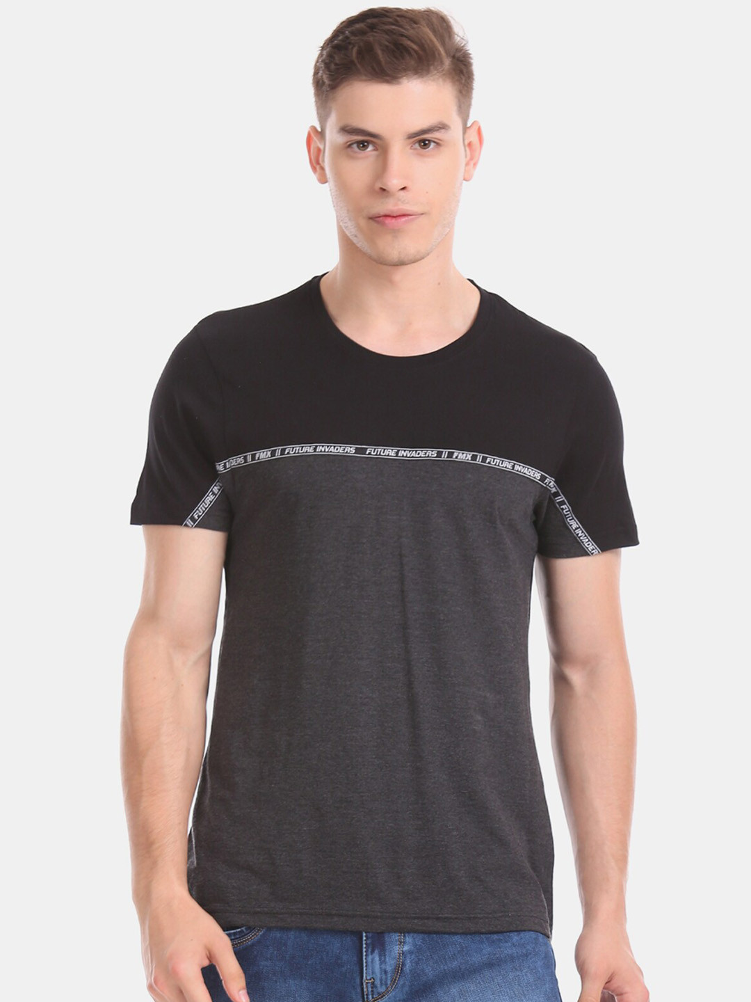

Flying Machine Men Black Solid Round Neck T-shirt