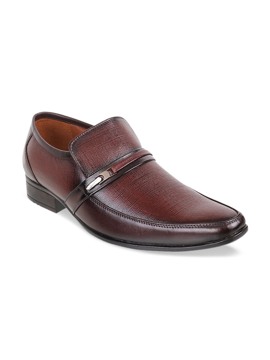 

Metro Men Brown Textured Leather Loafers
