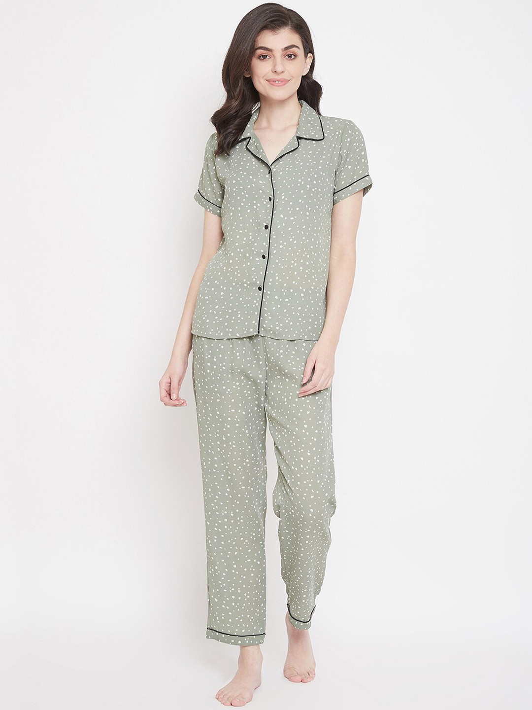 

Clovia Print Me Pretty Button Down Shirt & Pyjama, Green