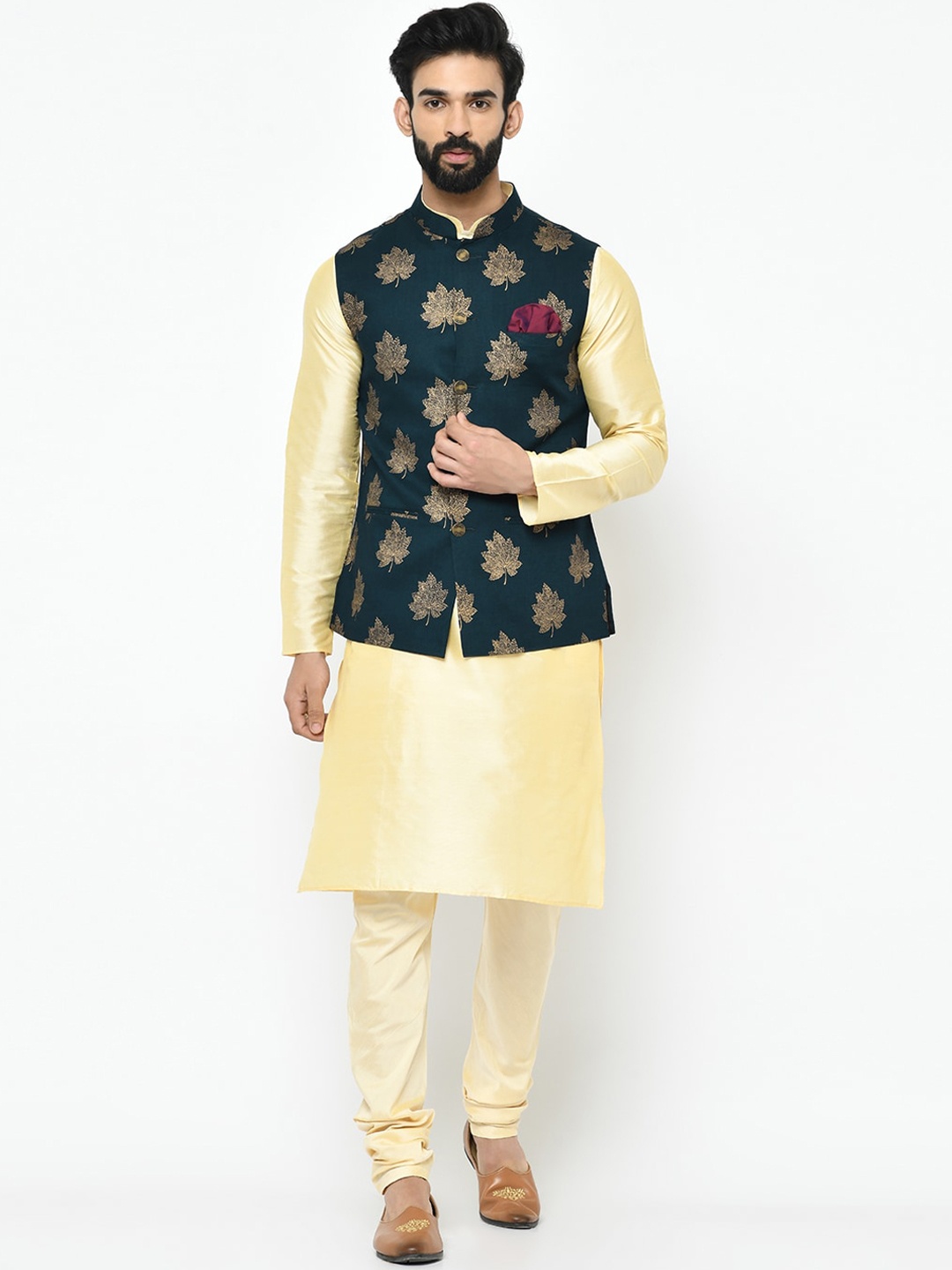 

Vartah Men Gold-Toned & Cream-Coloured Solid Kurta with Pyjamas