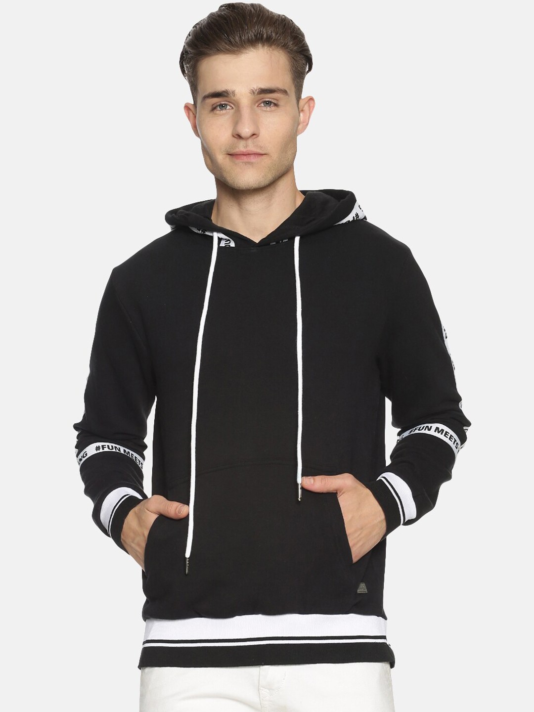 

Campus Sutra Men Black Solid Hooded Sweatshirt