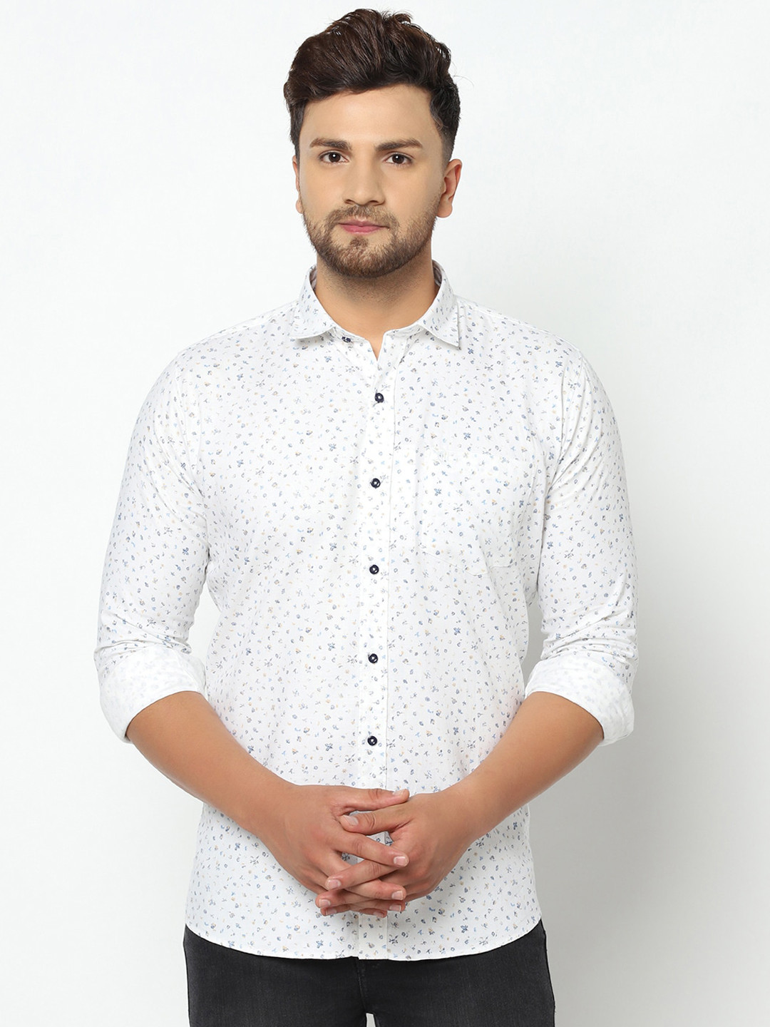 

Duke Men White & Navy Blue Regular Fit Printed Casual Shirt