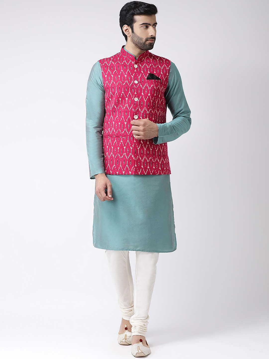 

Vartah Men Teal Green & White Printed Kurta with Churidar & Jacket