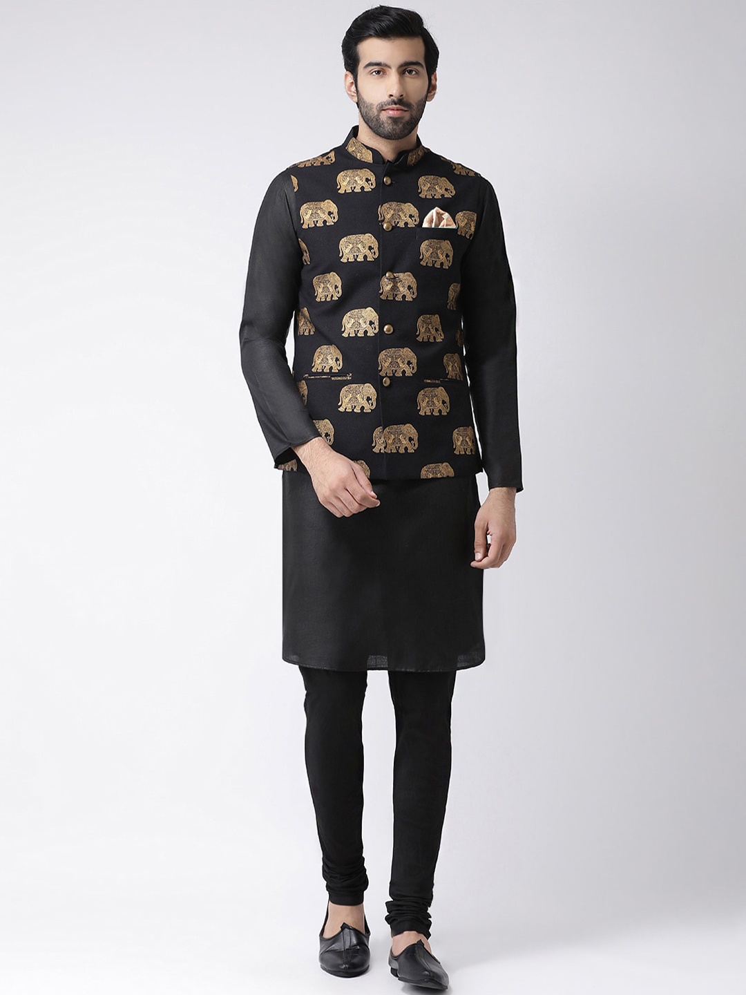 

Vartah Men Black & Gold-Coloured Solid Handloom Kurta with Pyjamas & Nehru Jacket