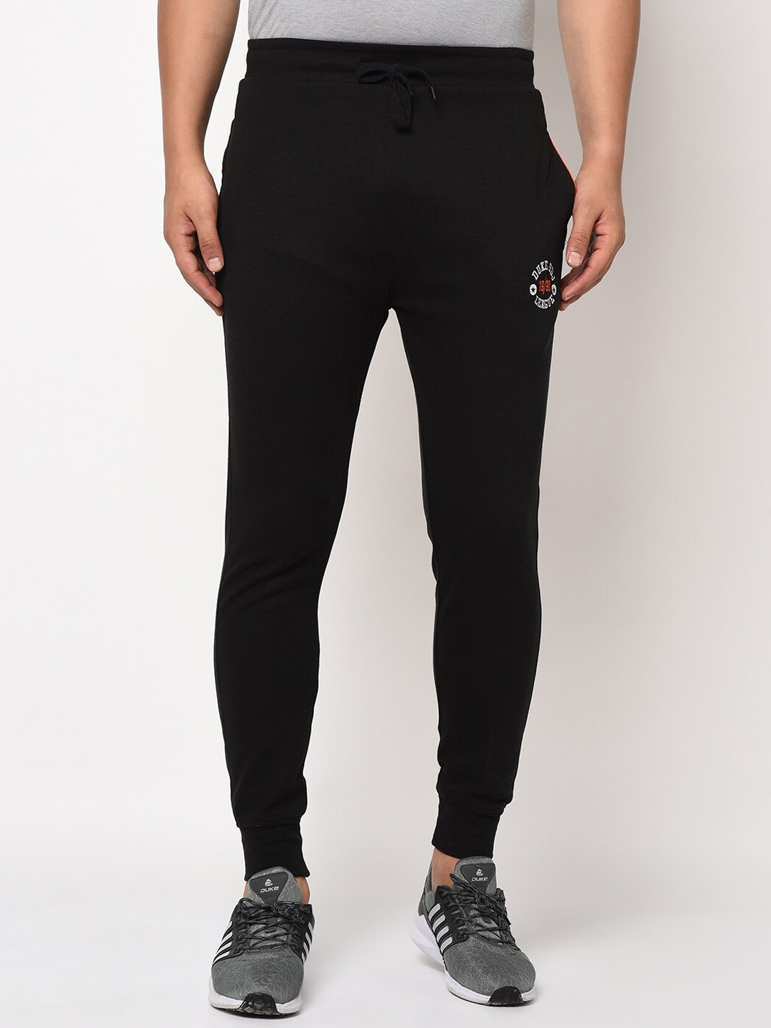 

Duke Men Black Solid Straight-Fit Joggers