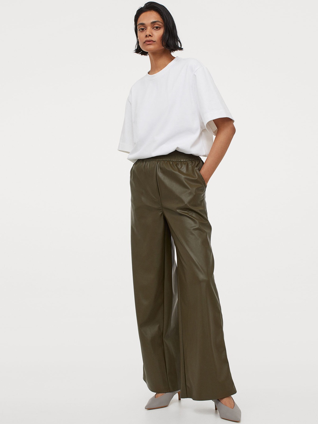 

H&M Women Green Solid Imitation Leather Trousers