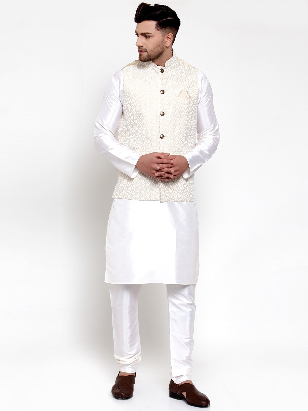 

Jompers Men Beige & Off-White Self Design Kurta with Pyjamas