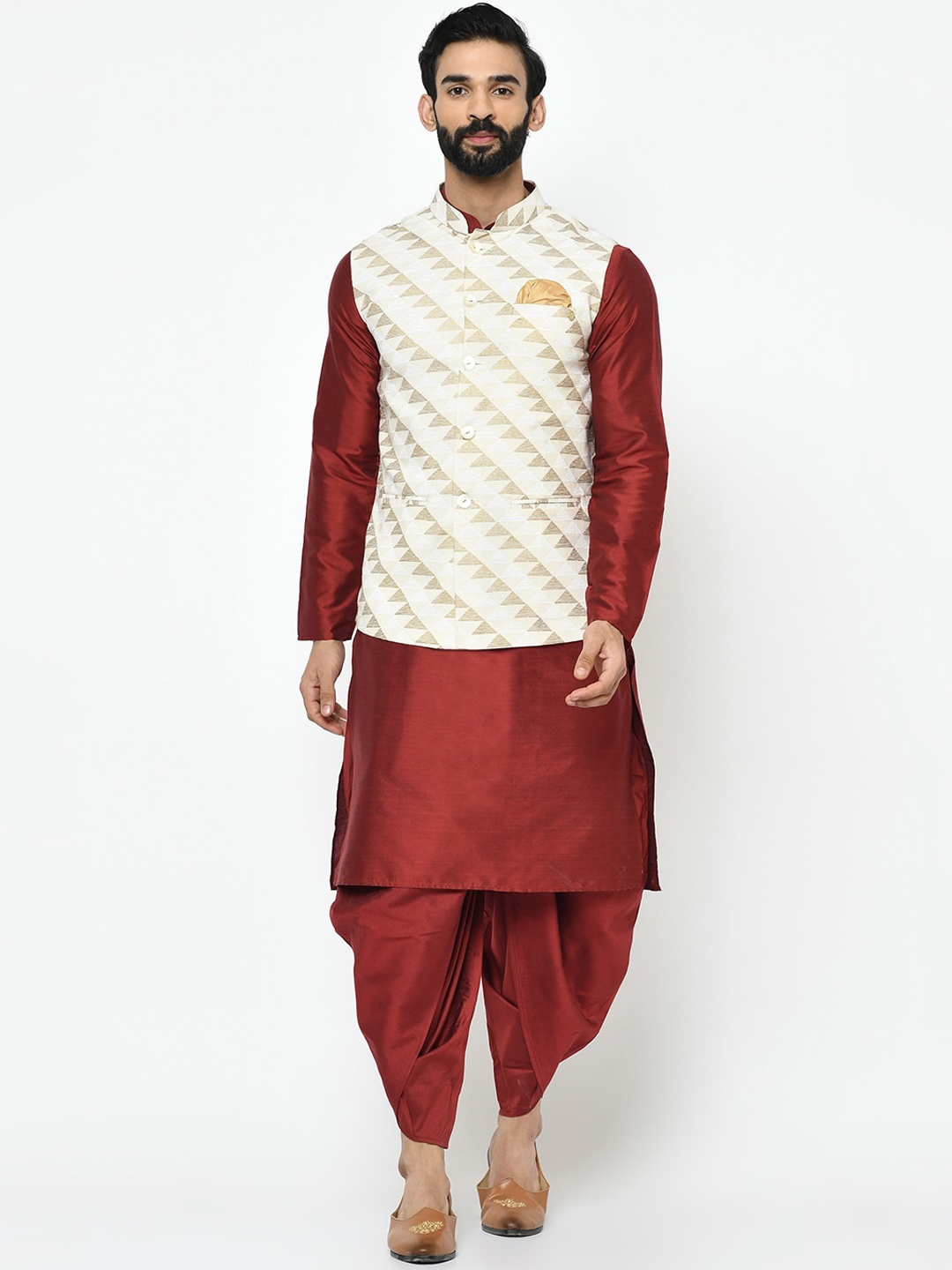 

Vartah Men Cream-Coloured & Maroon Solid Kurta with Dhoti Pants & Nehru Jacket