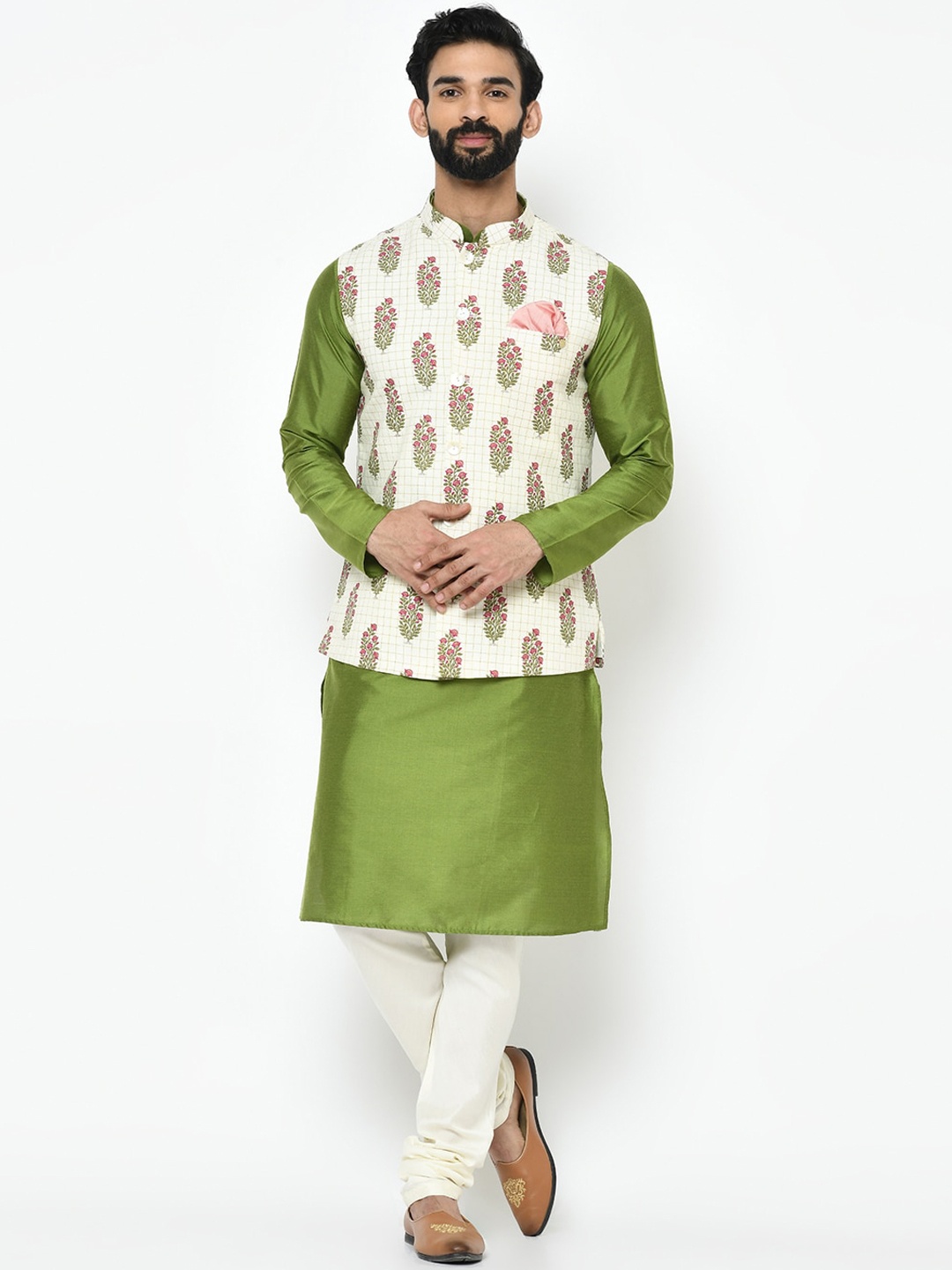 Vartah Men Green & White Solid Kurta with Pyjamas
