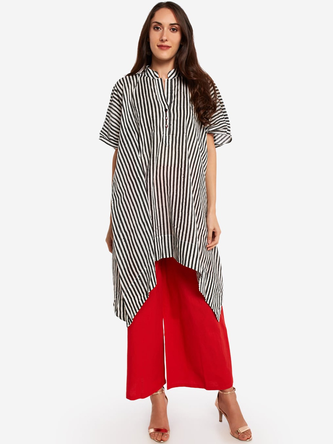

Desi Weavess Women Black & White Striped A-Line Kurta