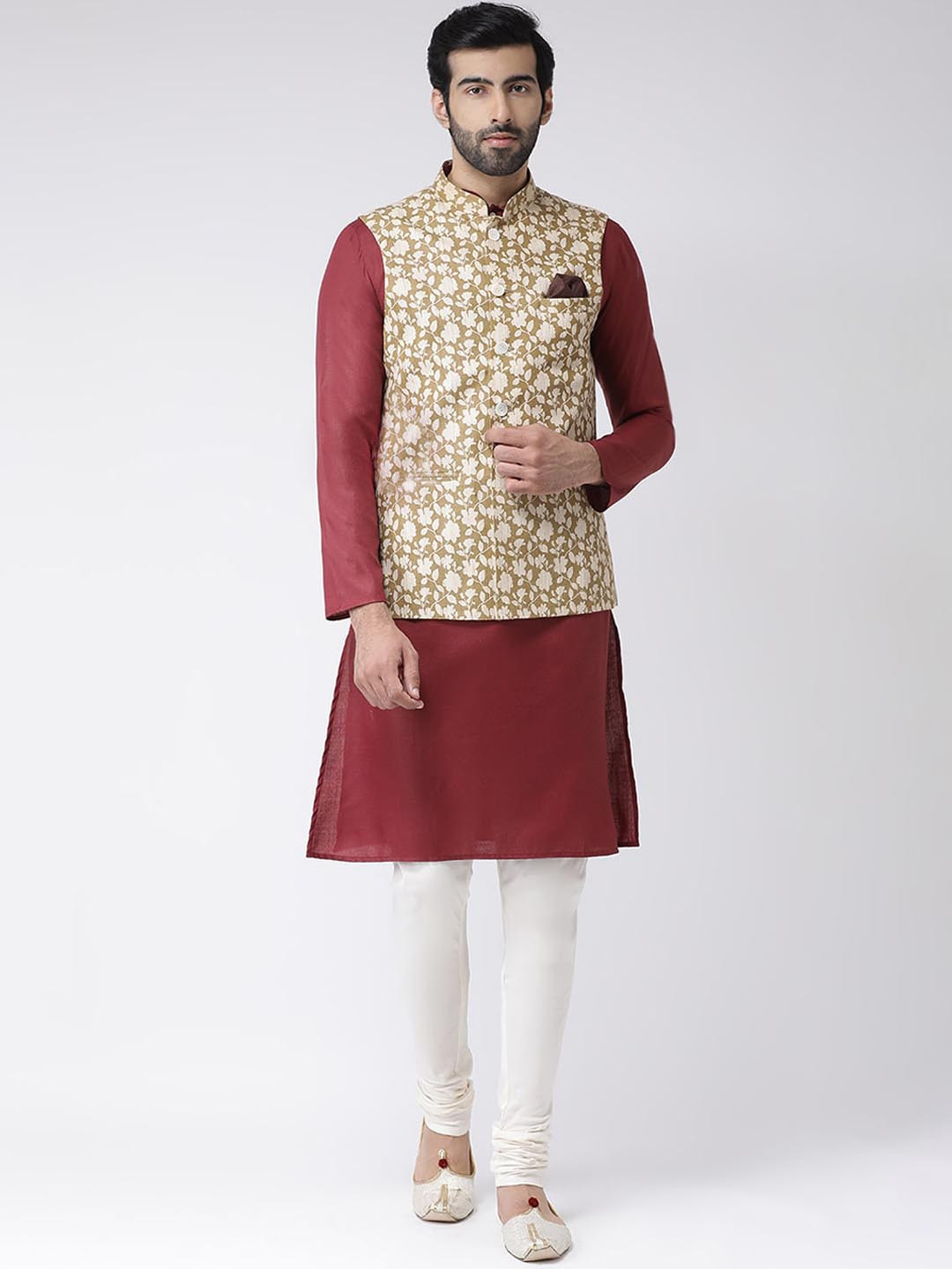 

Vartah Men Maroon & White Solid Kurta with Churidar & Jacket