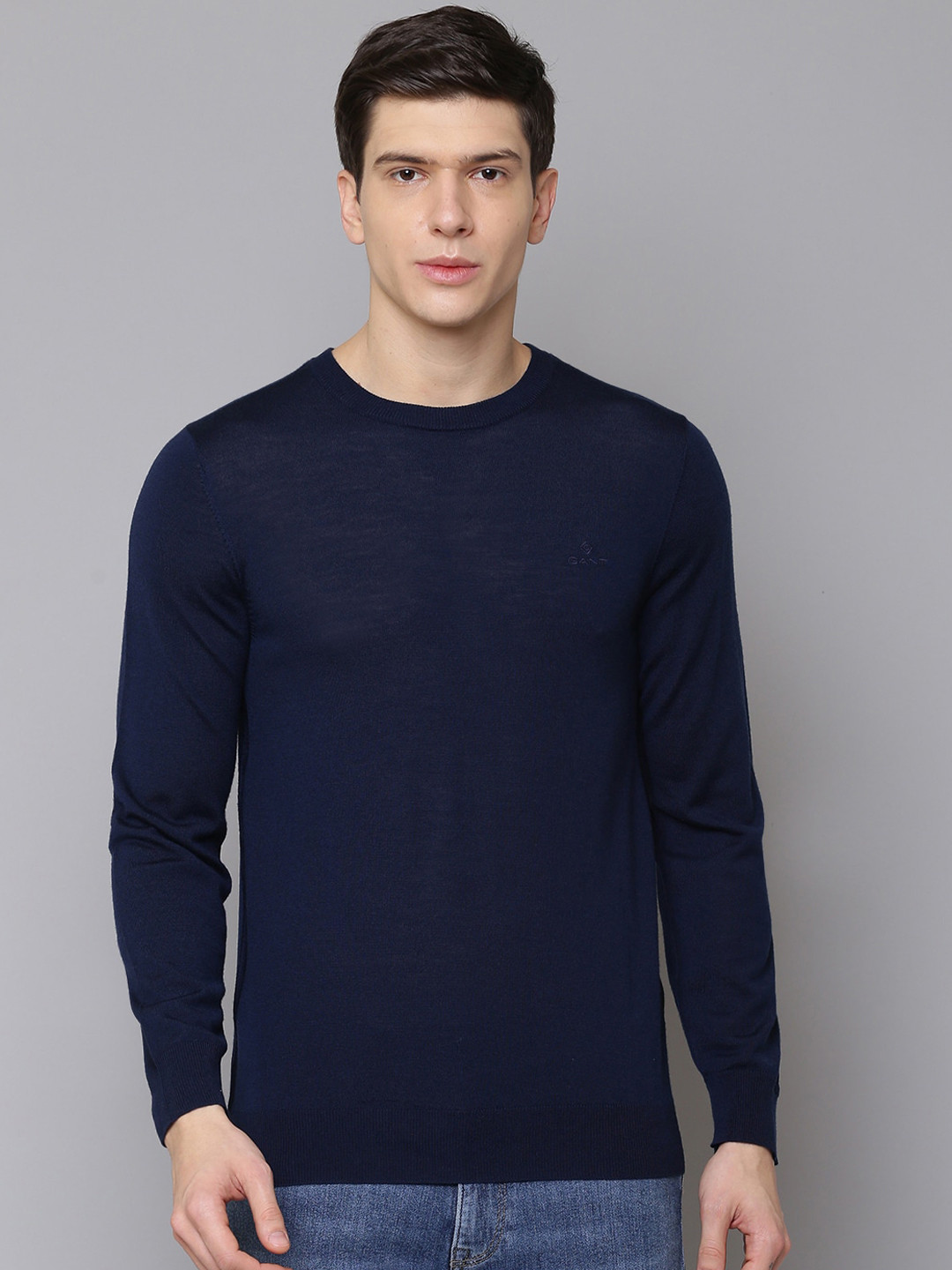 

GANT Men Blue Solid Pullover