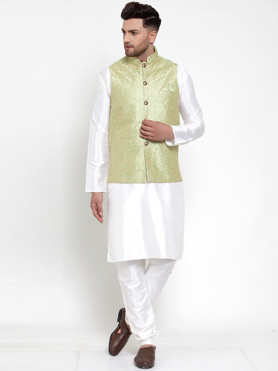 

Jompers Men Green & Off-White Solid Kurta with Churidar