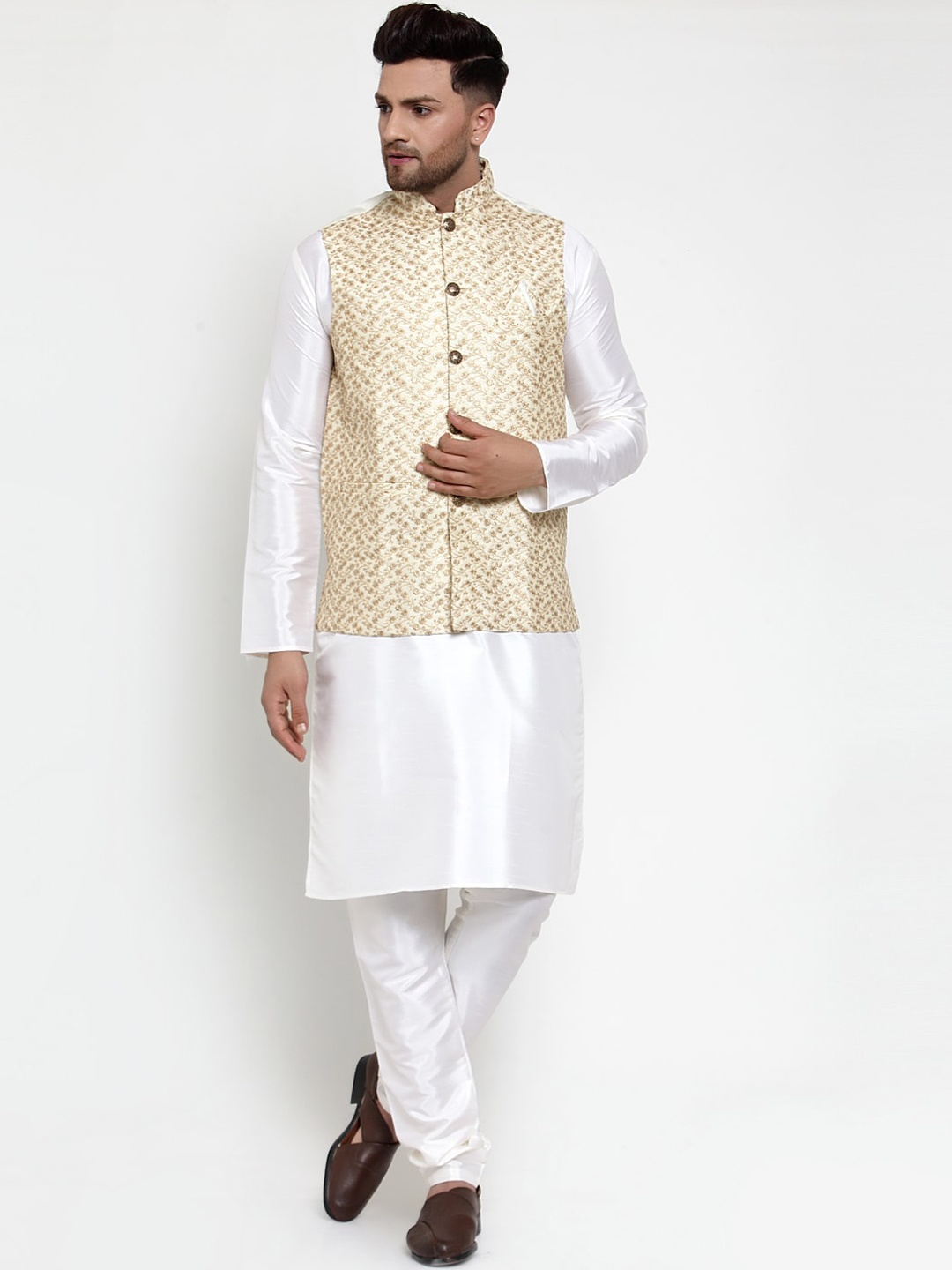 

Jompers Men White & Cream-Coloured Solid Kurta with Churidar & Nehru Jacket