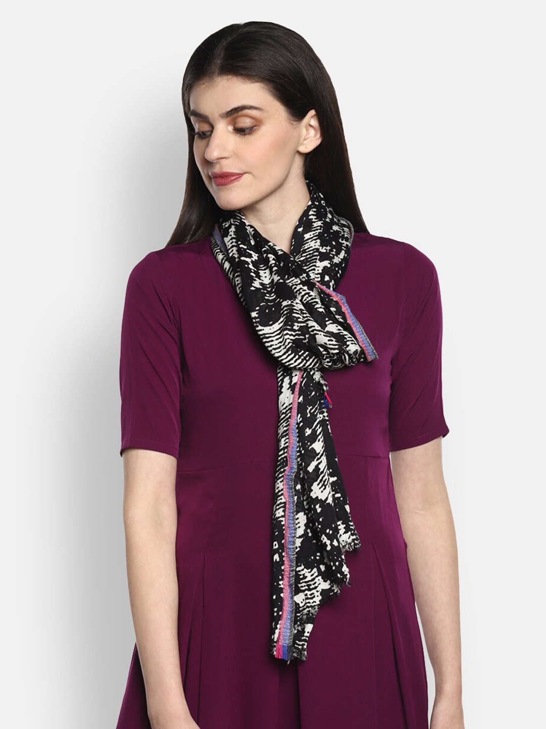 

Aditi Wasan Women White & Black Printed Stole