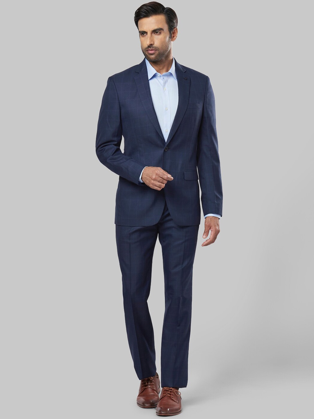 

Raymond Men Blue Solid 2 Piece Single-Breasted Formal Suit