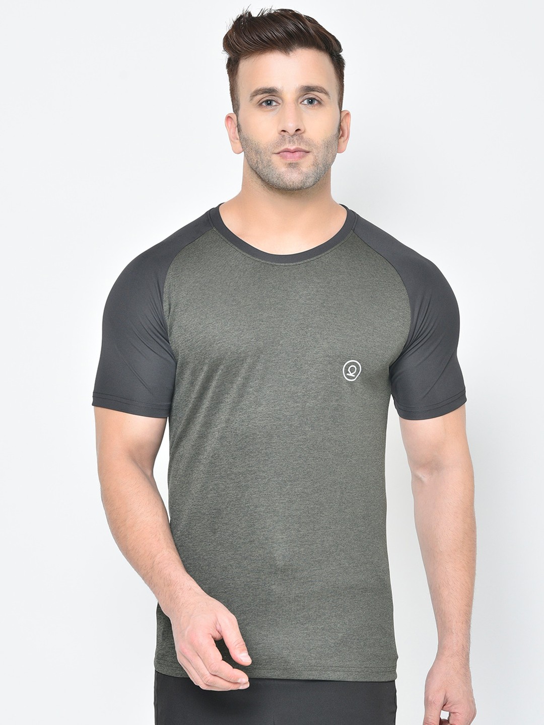 

Chkokko Men Olive Green Colourblocked Round Neck Gym T -Shirt