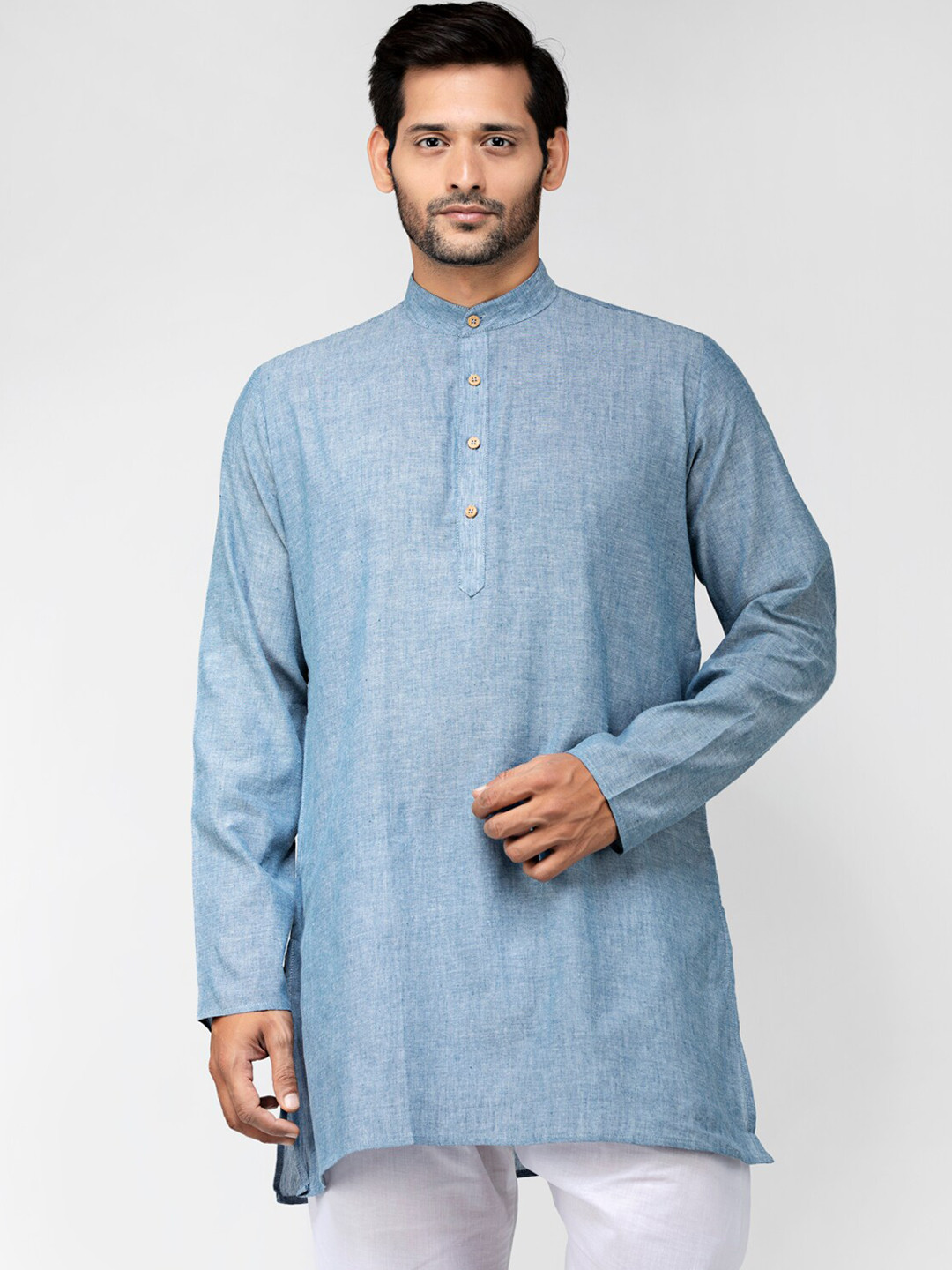 

TATTVA Men Blue Solid Straight Kurta
