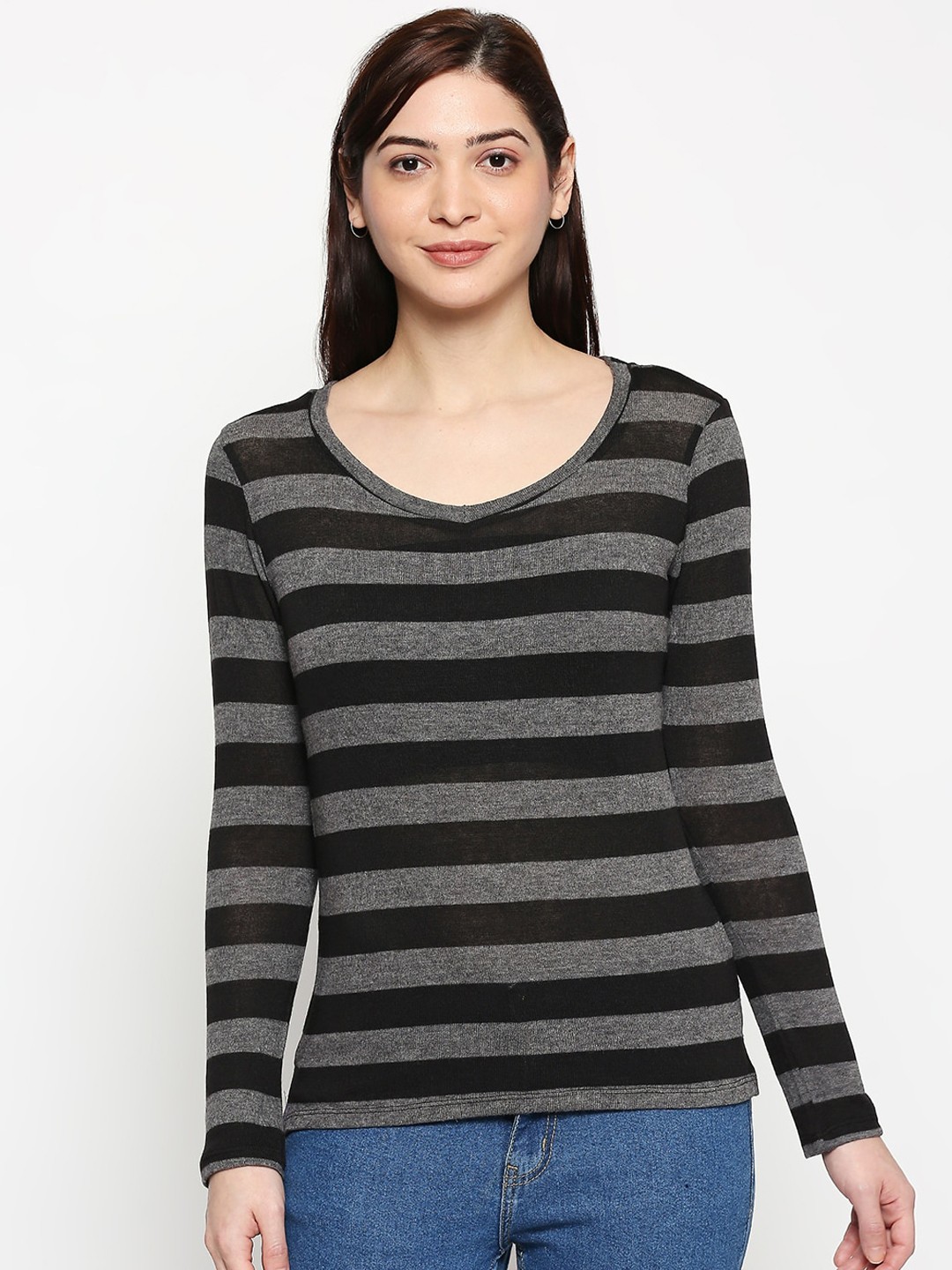 

inocenCia Women Black Striped Scoop Neck T-shirt