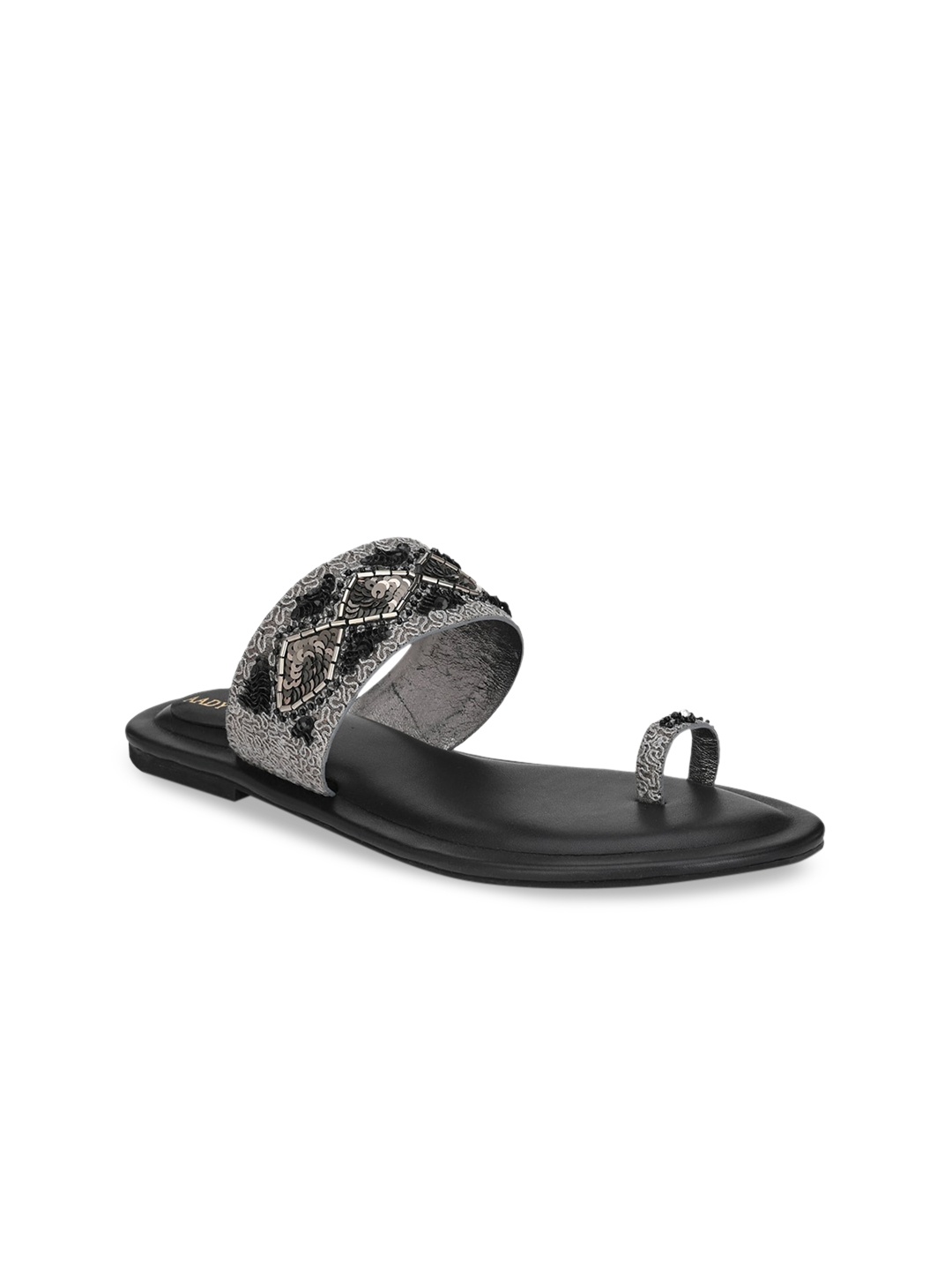 

AADY AUSTIN Women Black Embellished One Toe Flats