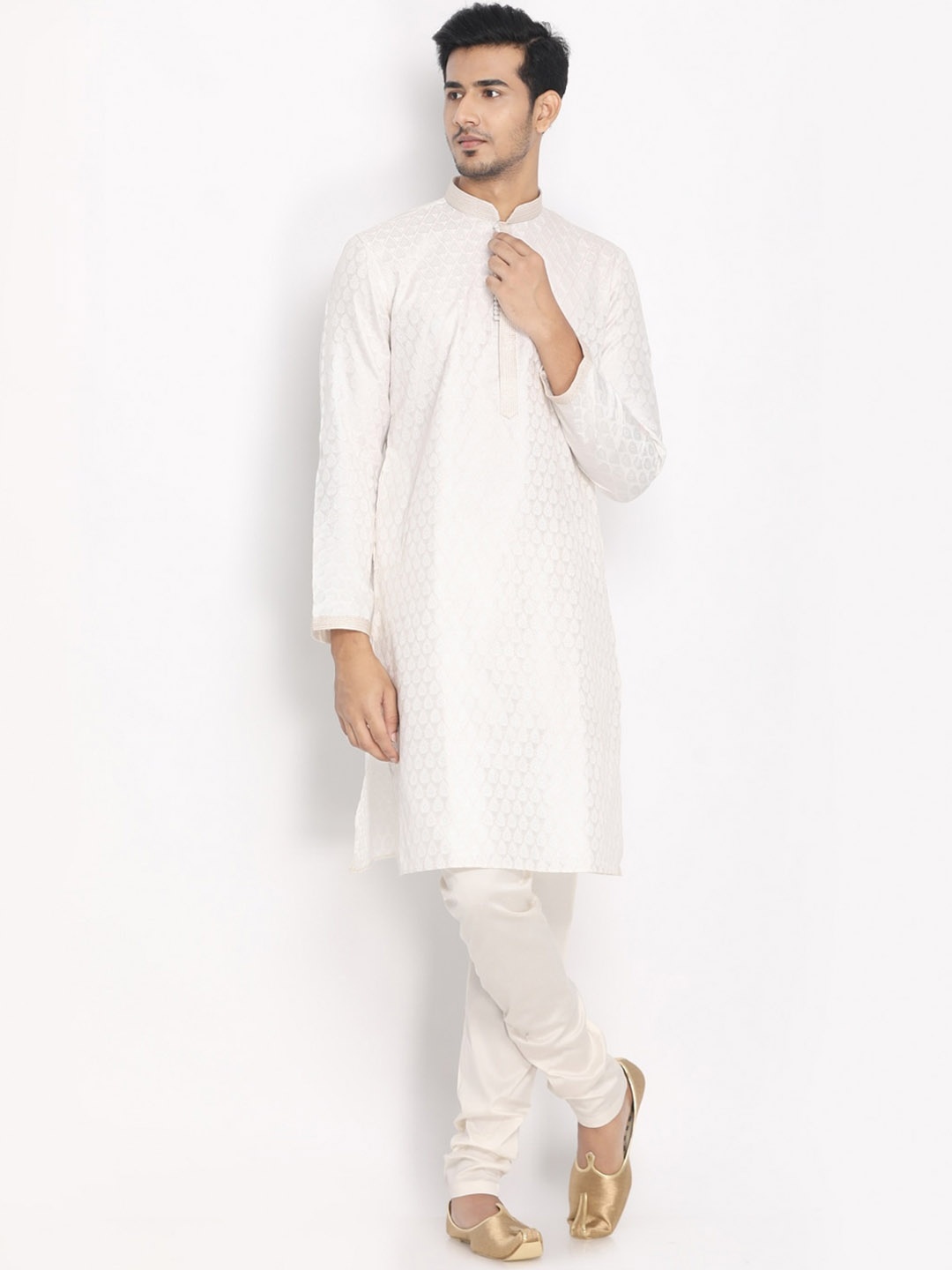 

Manyavar Men White Jacquard Kurta with Pyjamas